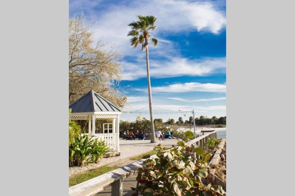 Riverview, Studio 507, Beach Steps Away!+Pool+Wifi Ruskin Exteriör bild